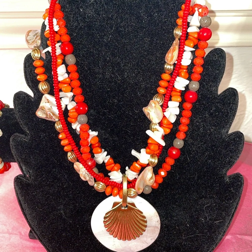 🐚🦀🐚BOGOHO 🐚🦀🐚Coastal Shell Statement Necklace and Bracelet Set - Image 2