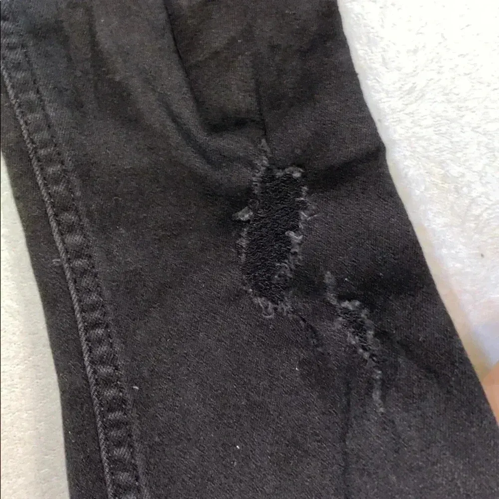 Hollister Ripped Jeans - Image 4