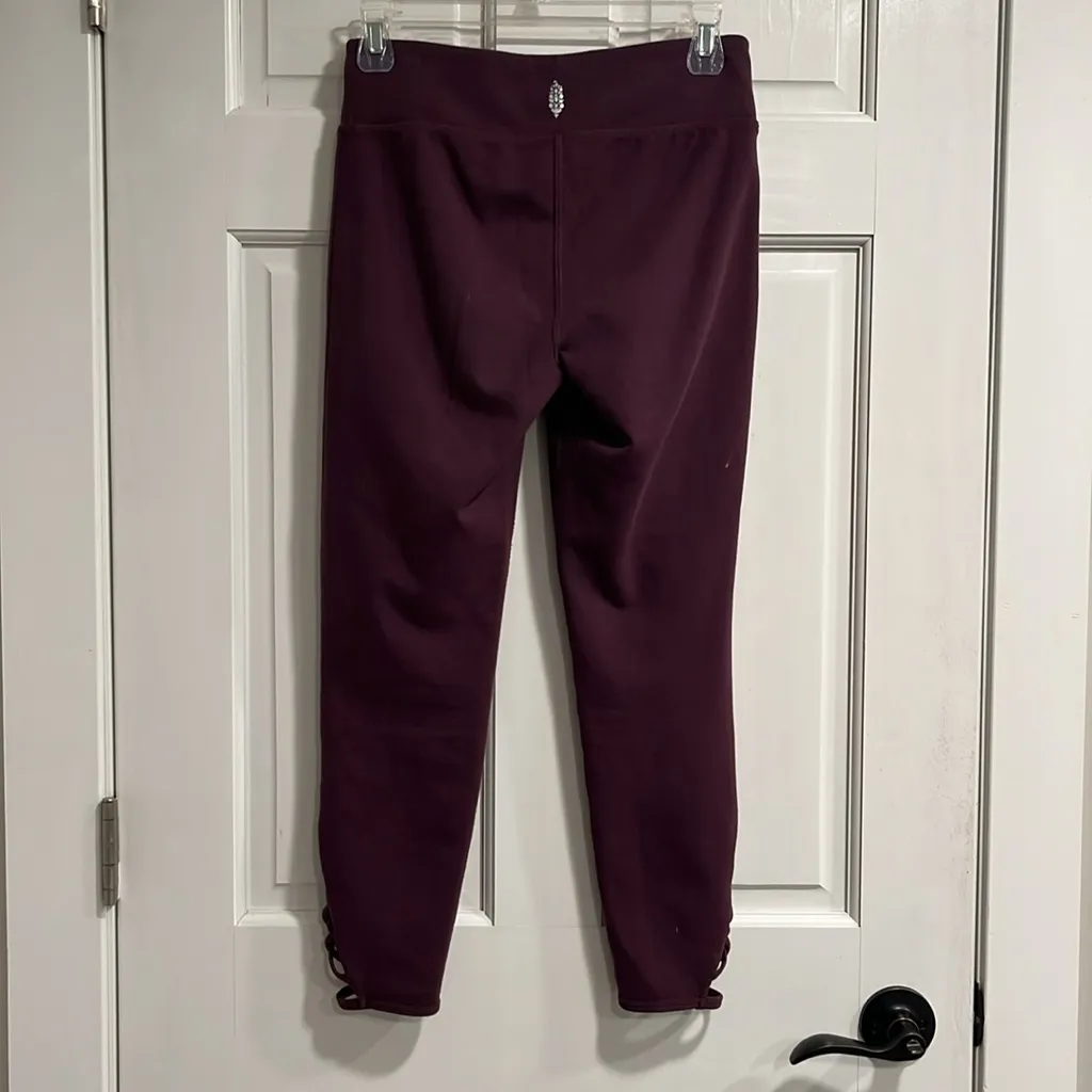 fp movement free people legging plum colored size small Purple - Image 5
