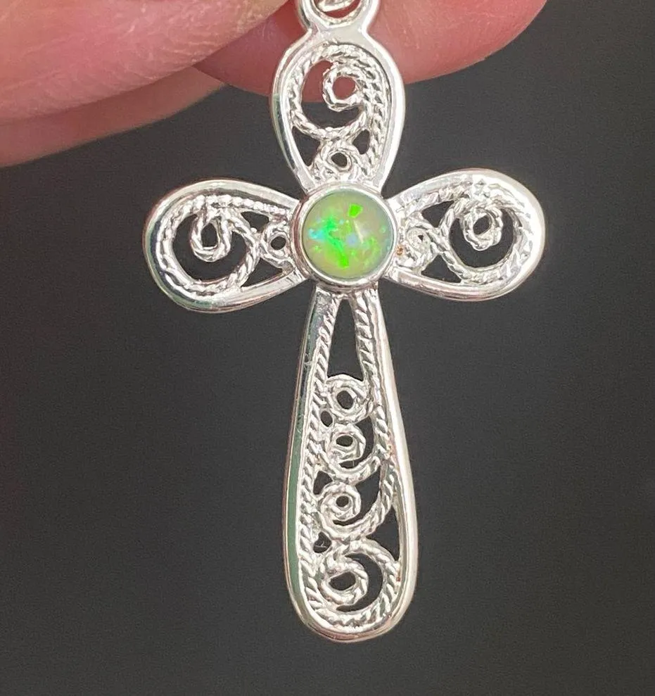 Sterling Silver 925 Signed Green Opal Cross Pendant 18” Necklace 3g. - Image 11