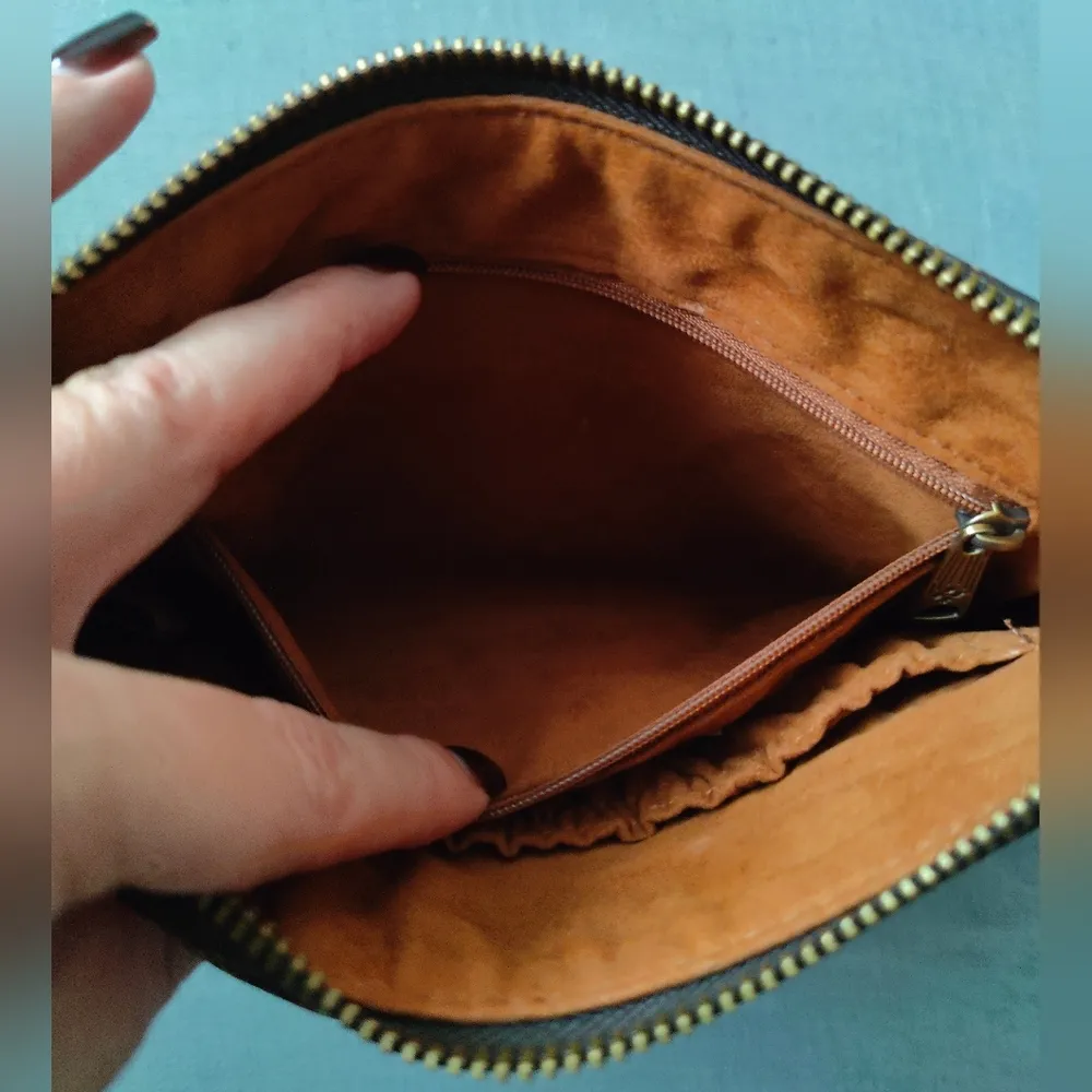 Patricia Nash Leather Bag Cassini Wristlet - Image 9