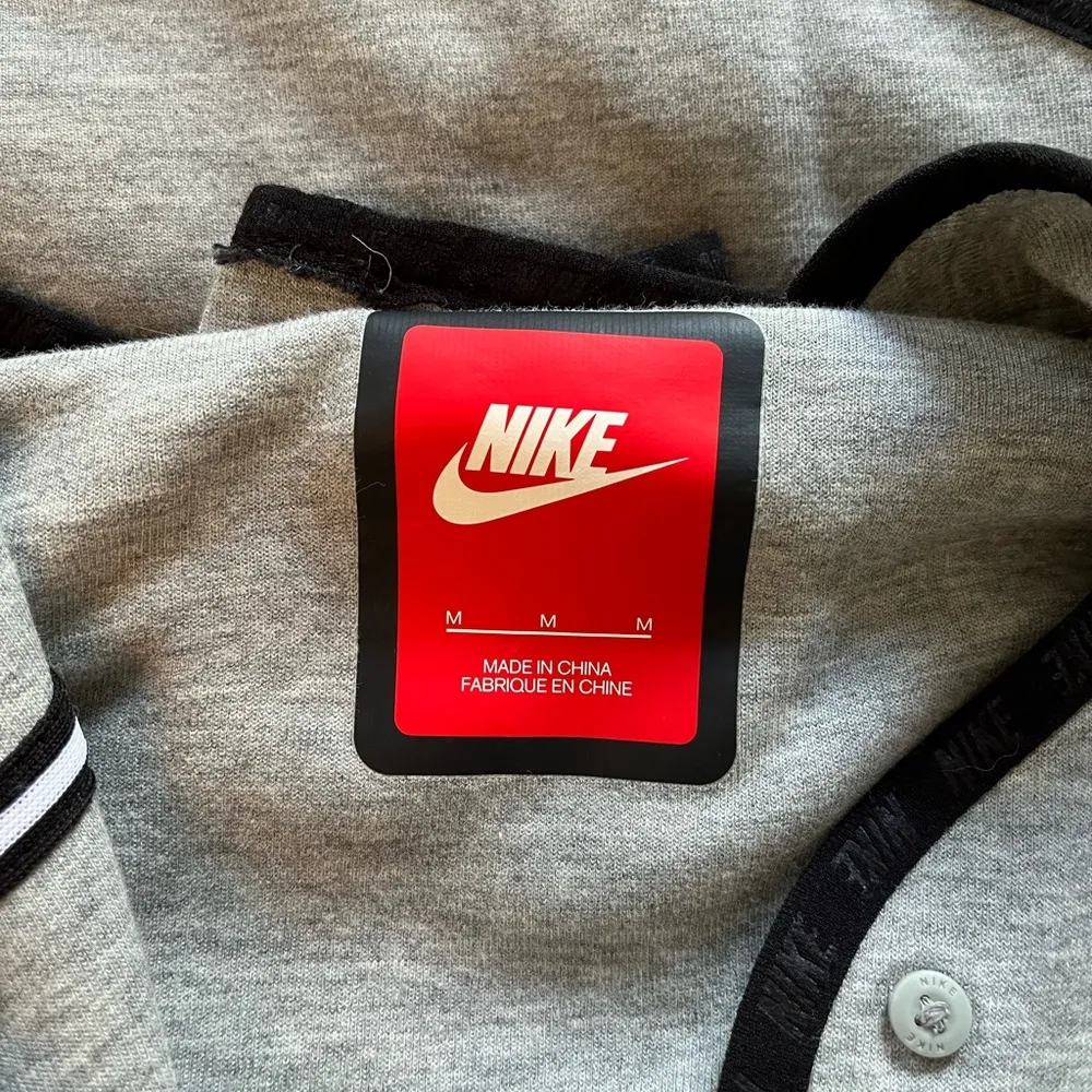 Gray Nike cropped zip up sweatshirt - Image 10