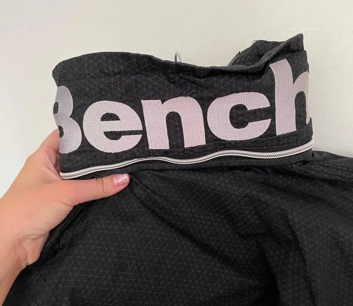 Bench | Windbreaker jacket with embroidered neck.  - Image 7