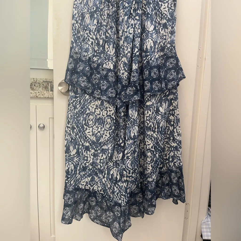 Abercrombie and Fitch Blue white tiered maxi dress Large Tall maxi v neck - Image 7