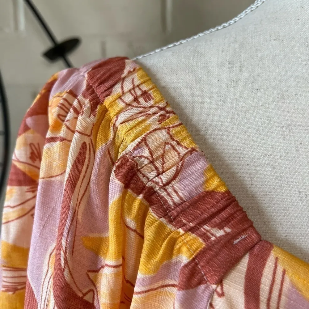 NINE West twist front blouse yellow multi color size 0X - Image 5