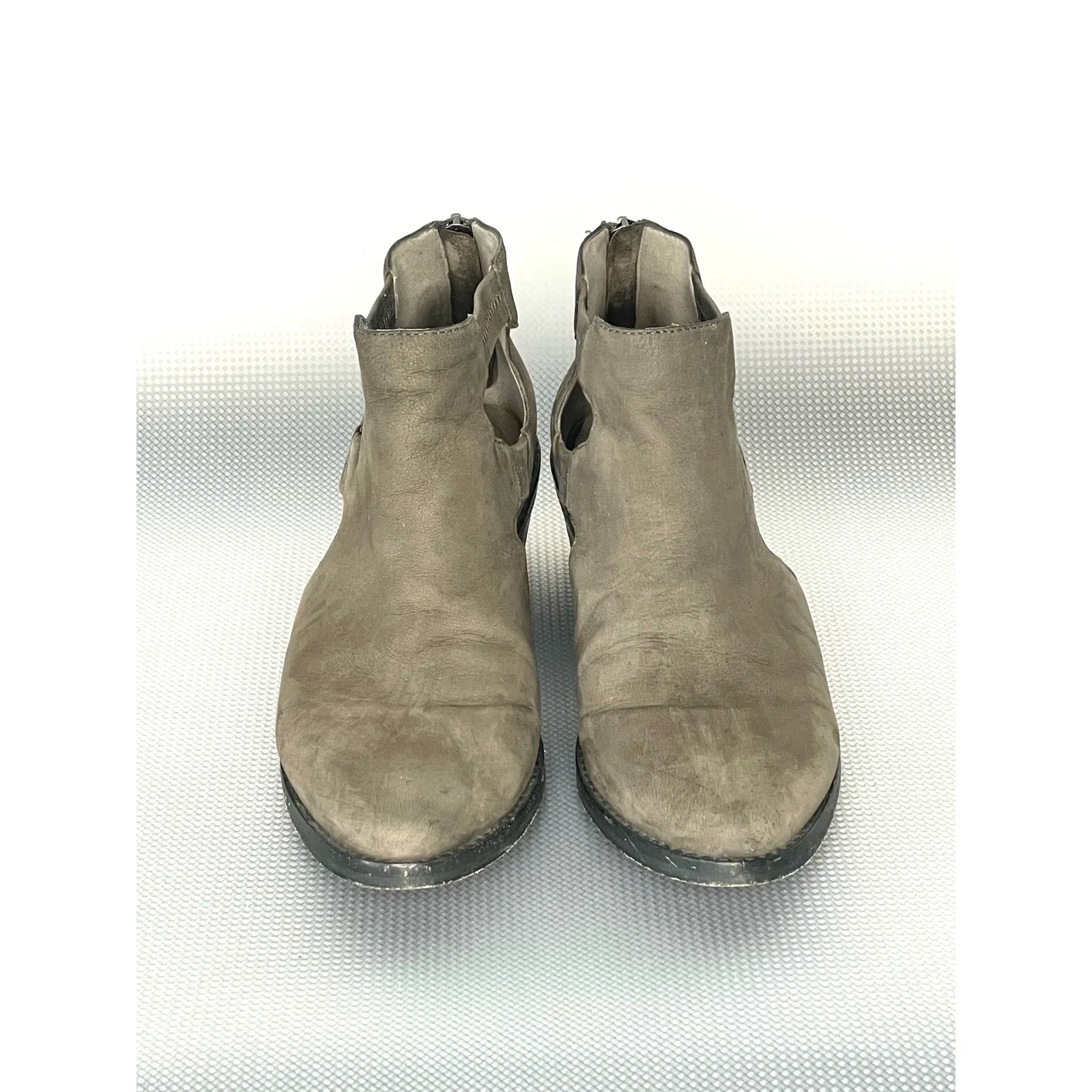 Eileen Fisher Vanda Tumbled Nubuk Booties Earth Tan Cutout Size 8 - Image 3