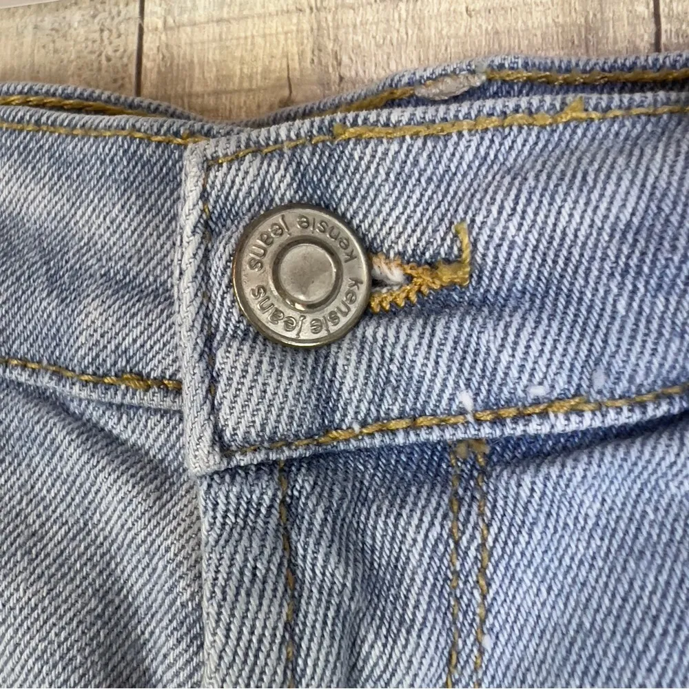 Kensie Kenzie Jeans Vintage Luxe The Short Size 6/18 Raw Hem Distressed Shorts … - Image 2