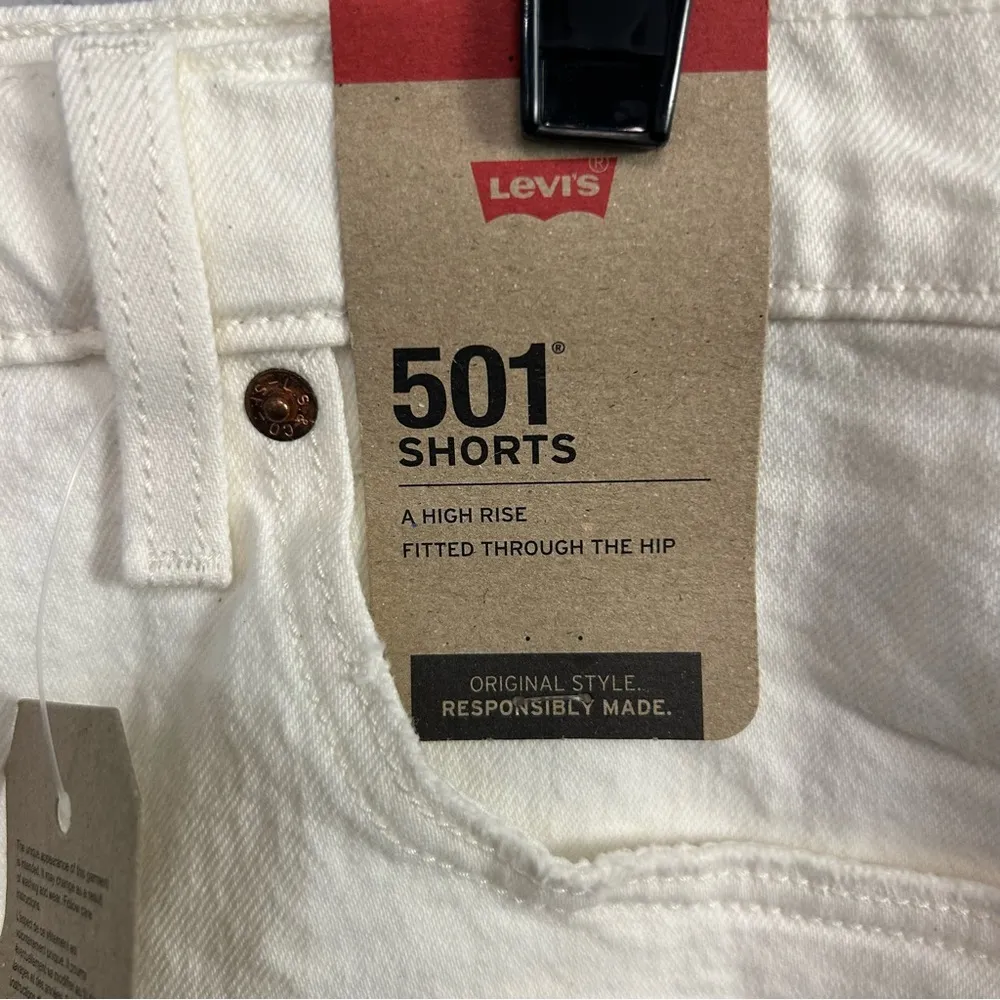 501 NEW high rise, buttonfly, cutoff, retro cream colored shorts 32 - Image 8