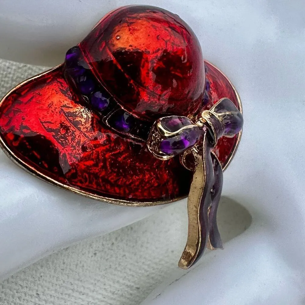 Red and purple hat brooch - Image 2