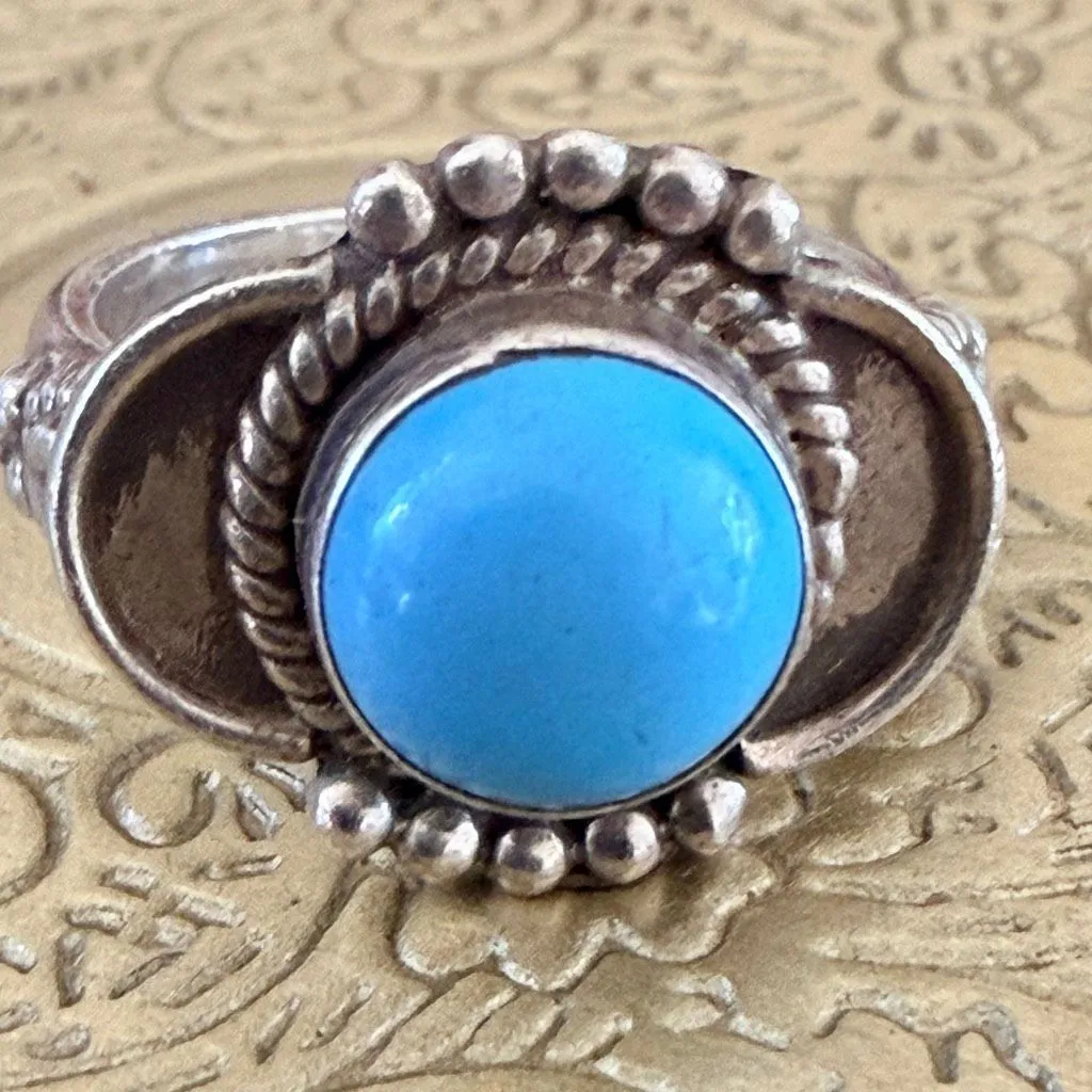 Sterling Silver Vintage Turquoise Ring - Image 2