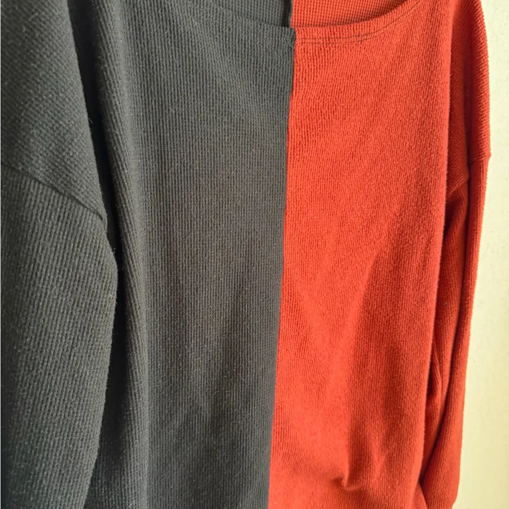 BiBi Red Black Colorblock Small Waffled Knit Sweater Women M Fall Oversized Cozy Size M - Image 2