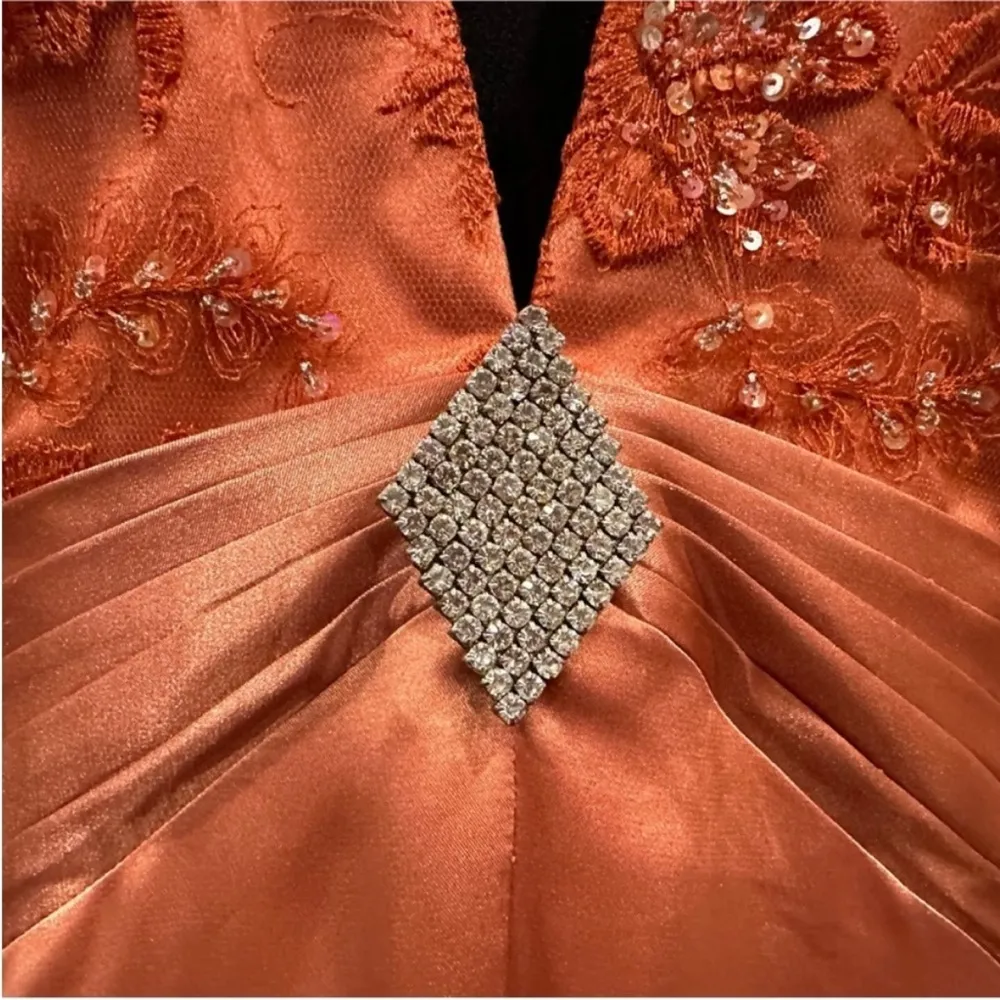 Ciré A Division of Landa Flame Orange Plunge Neck Halter Gown 16 Y2K - Image 5