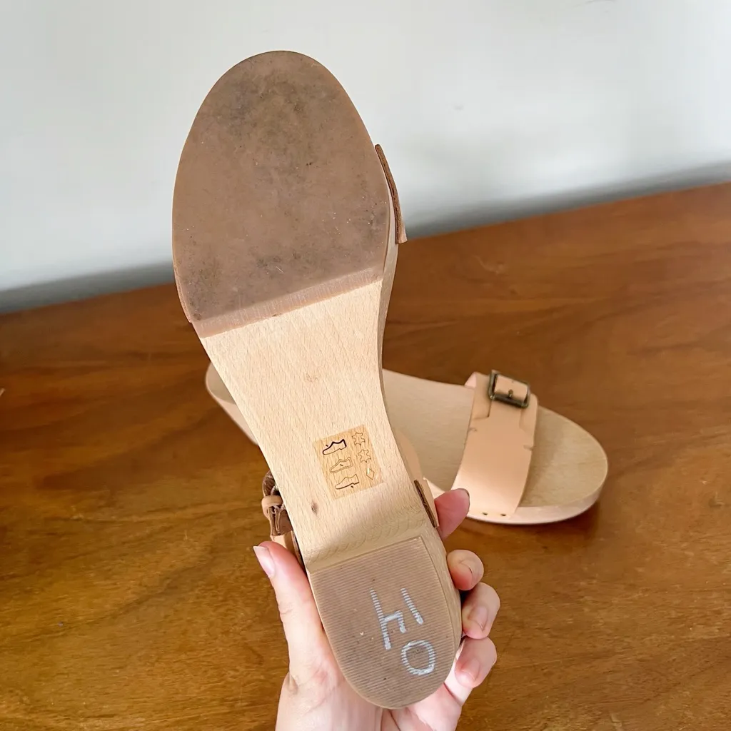 Madewell • The Akiva Buckle Clog sandal wood platform sole heeled nude leather - Image 10