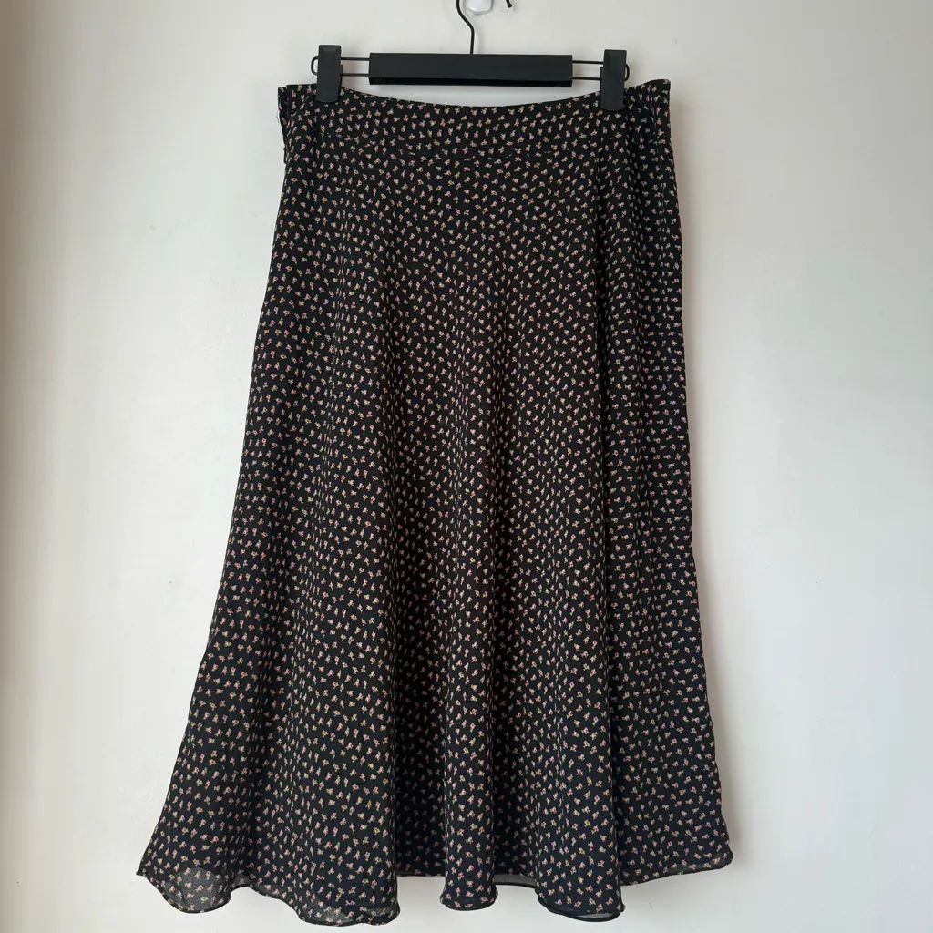 Vintage y2k 00s Jones New York Black 100% Silk Floral Midi Skirt 8 - Image 2