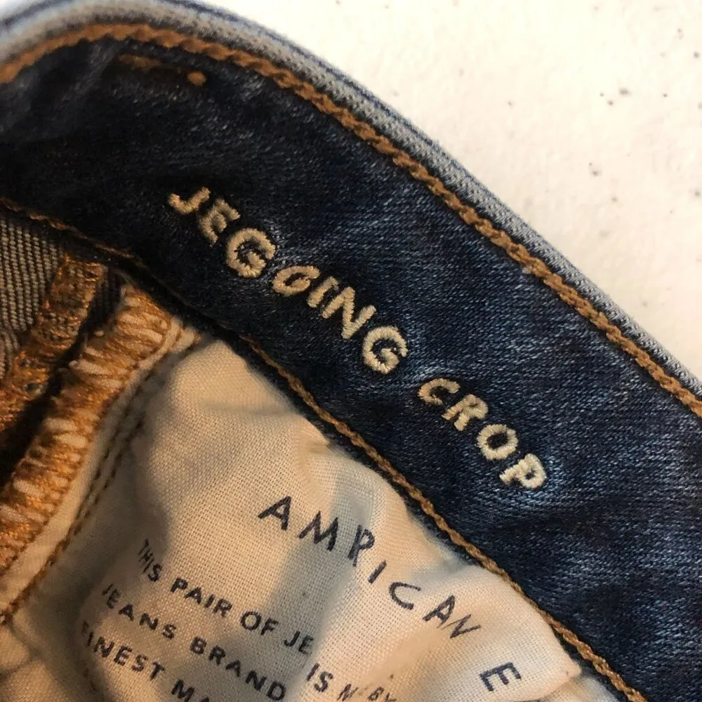 American Eagle Distressed Jegging Crop Jeans Next Level Stretch Regular Fit 0 - Image 4