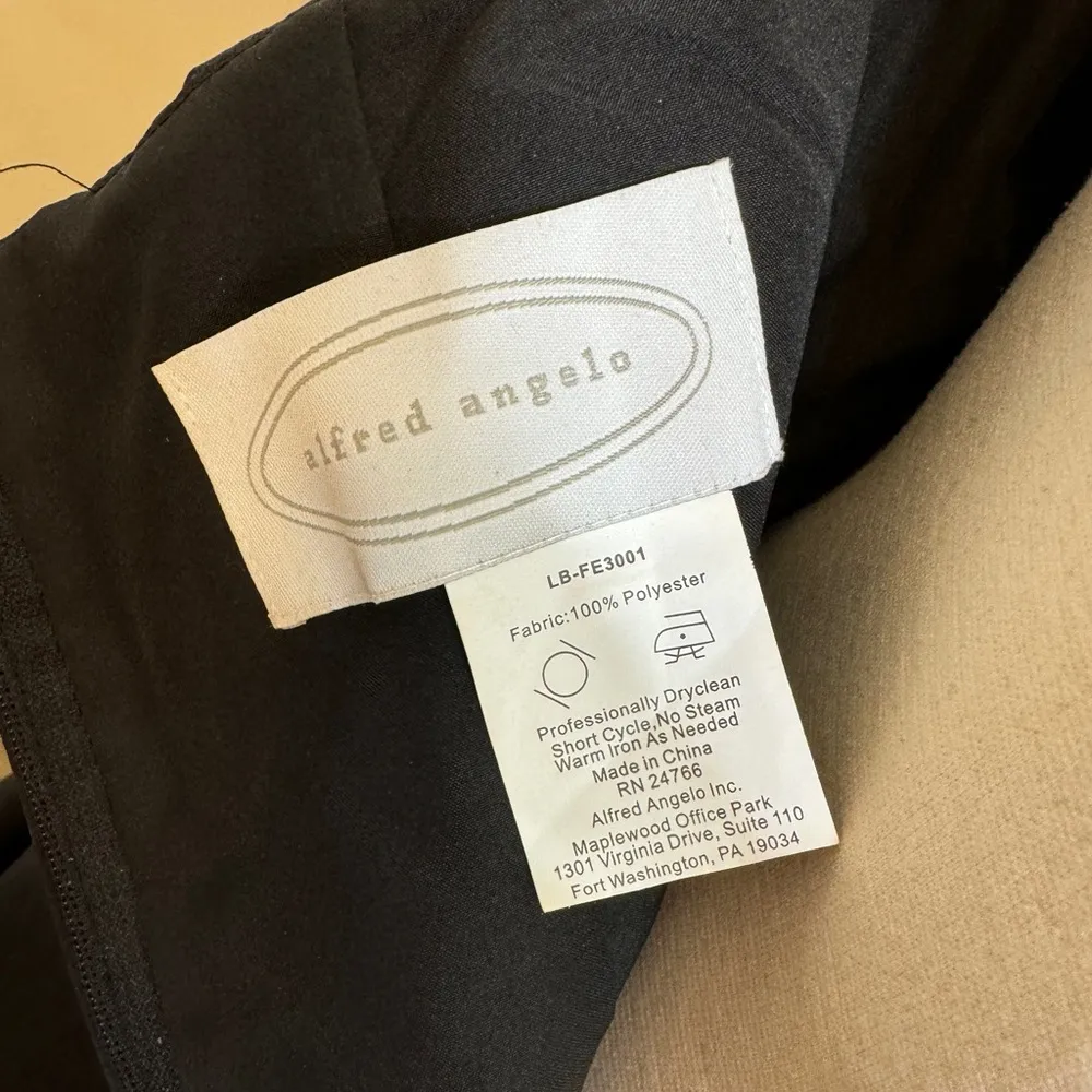 Vintage Alfred Angelo strapless satin dress - Image 3