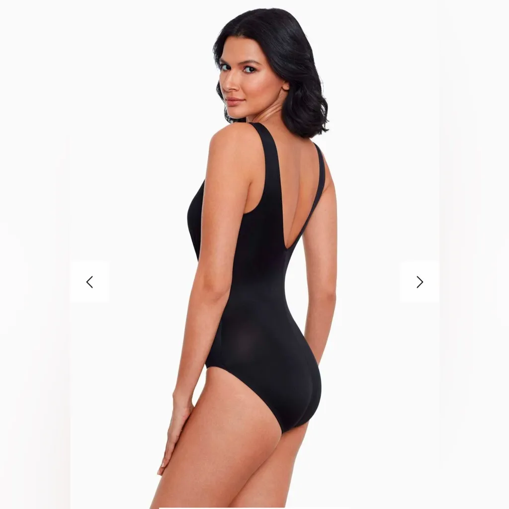 New! Miraclesuit Illusionists Palma‎ One Piece
Swimsuit in Black Sz 12 $176 - Image 2