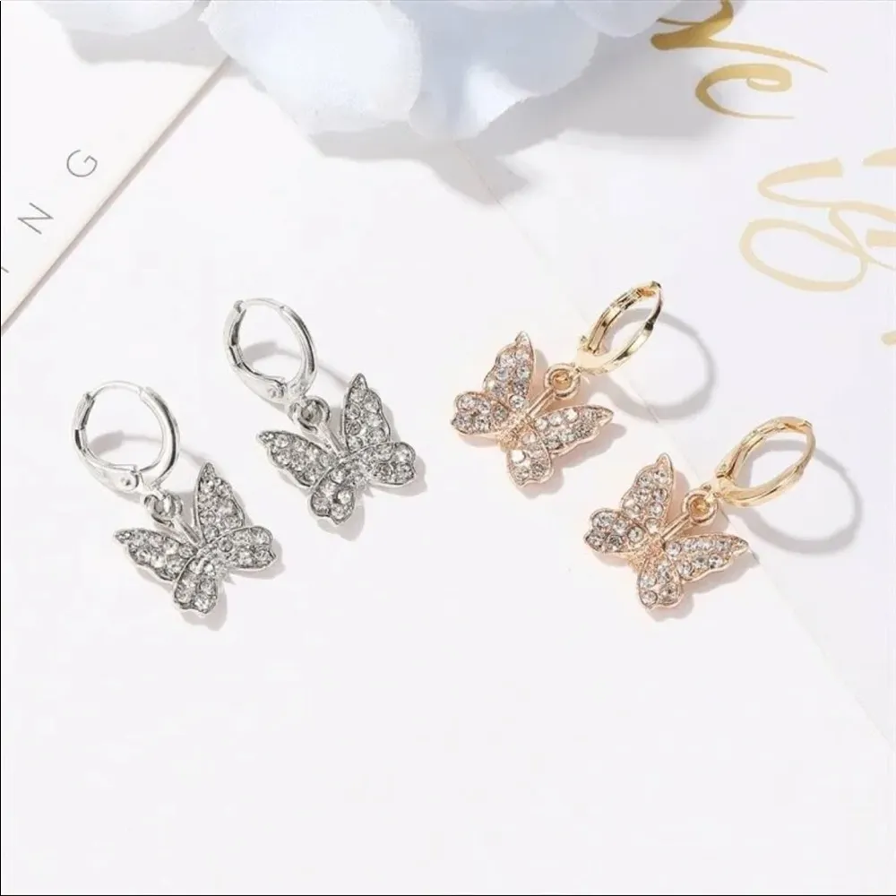 Princess Polly Silver butterfly rhinestone dangly earrings 🦋 - Image 4