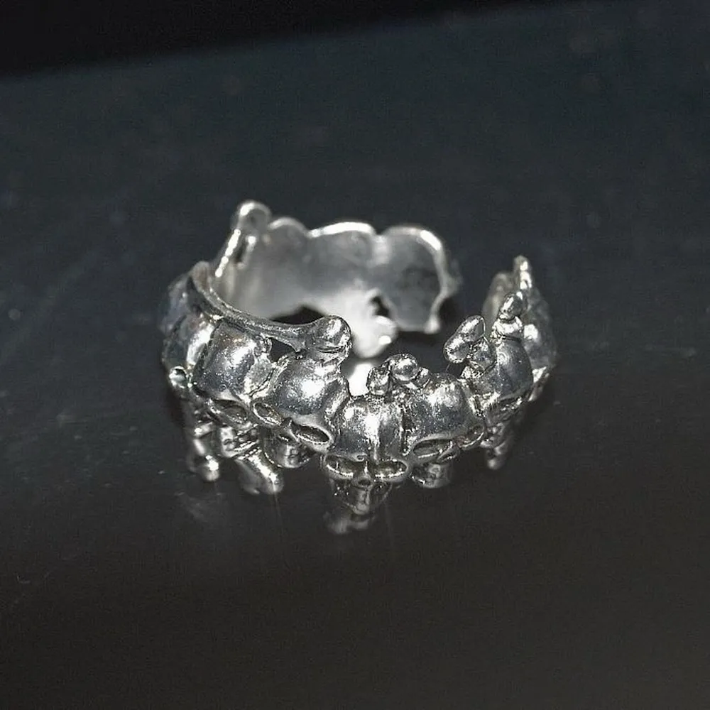 Gothic Skull and Bones Ring Silver Size 8 - Image 6