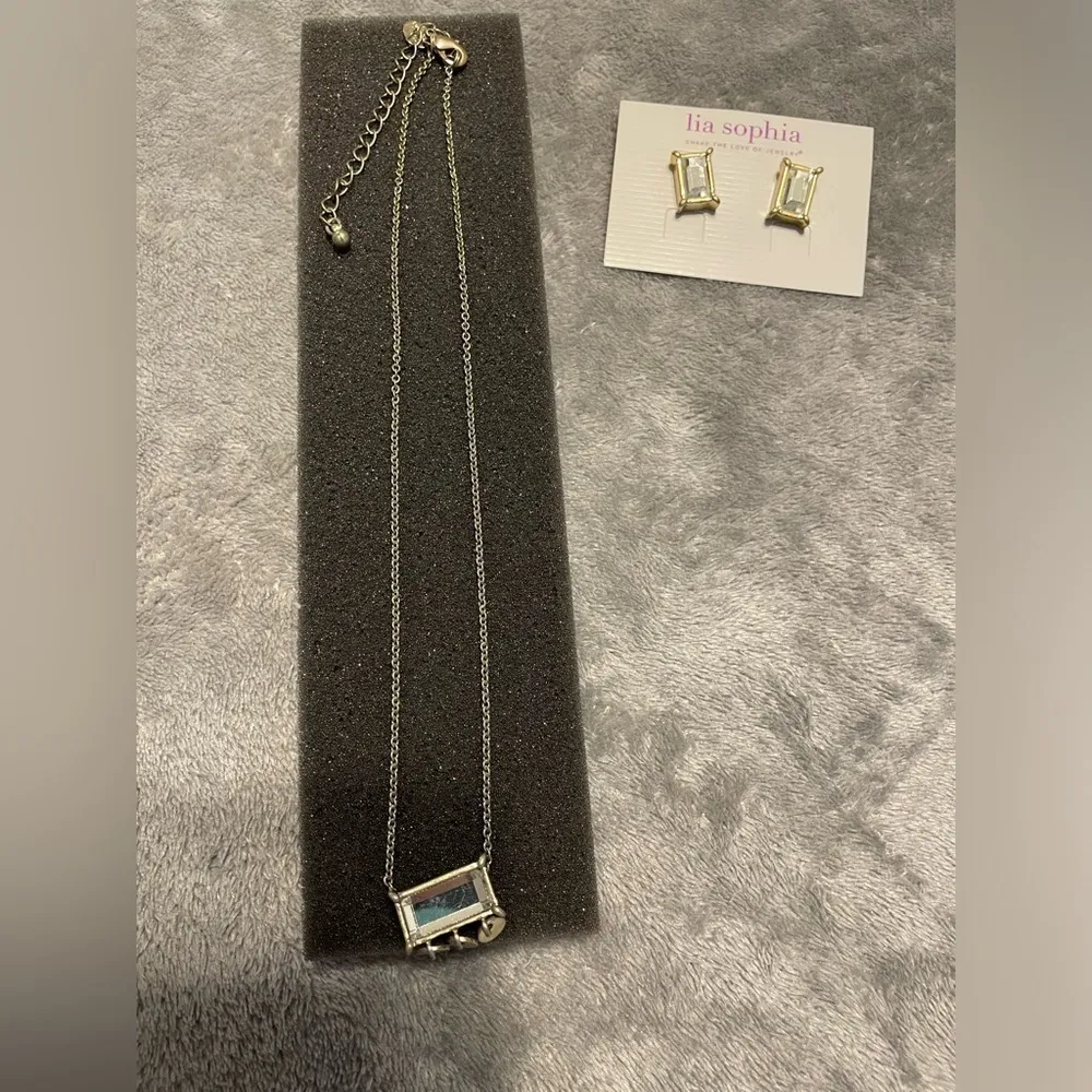 Gold/Mirror Necklace & Matching Earrings NWT - Image 5