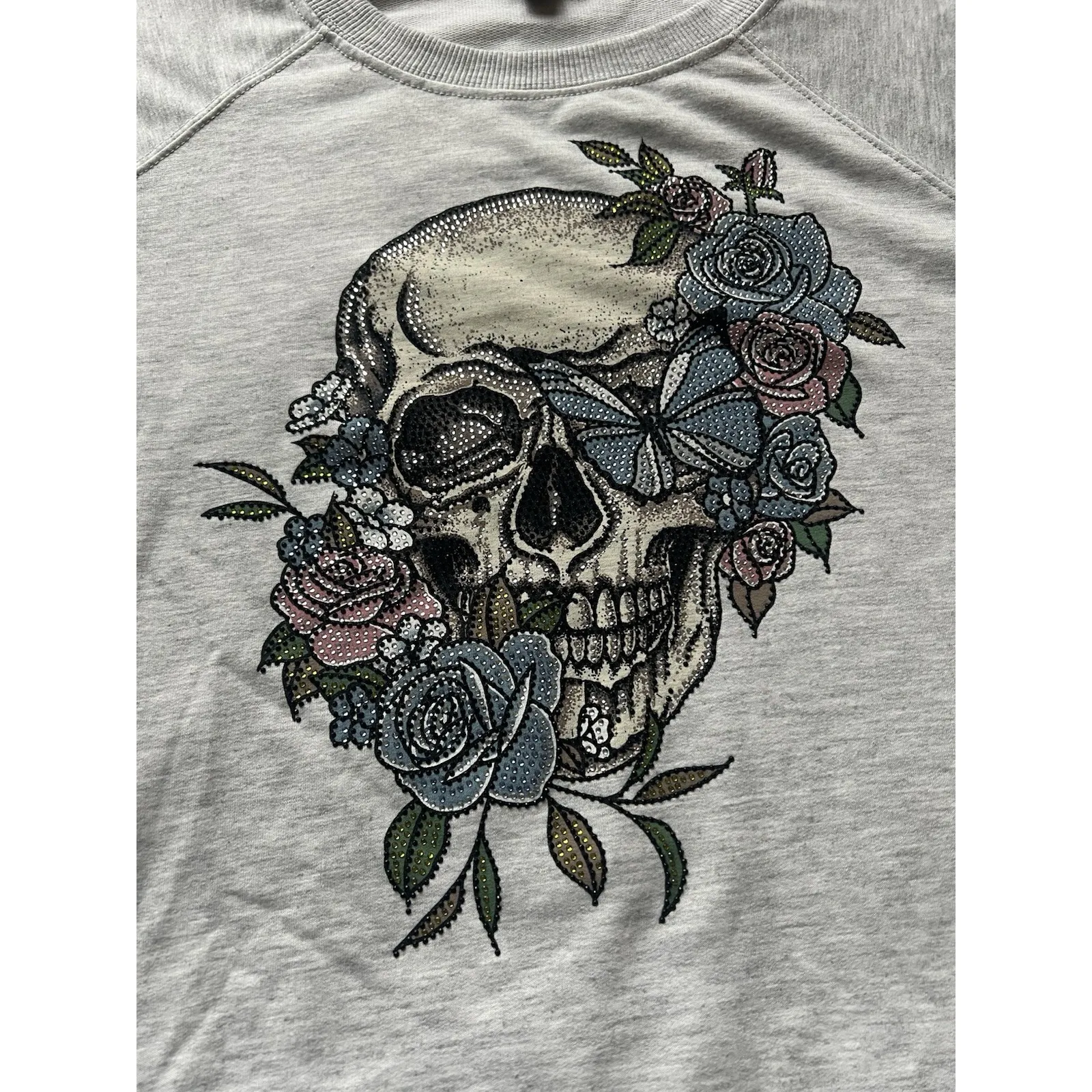 TORRID Womans Size 2 Gray Skull Floral  Rhinestone Soft Crewneck Sweater - Image 3