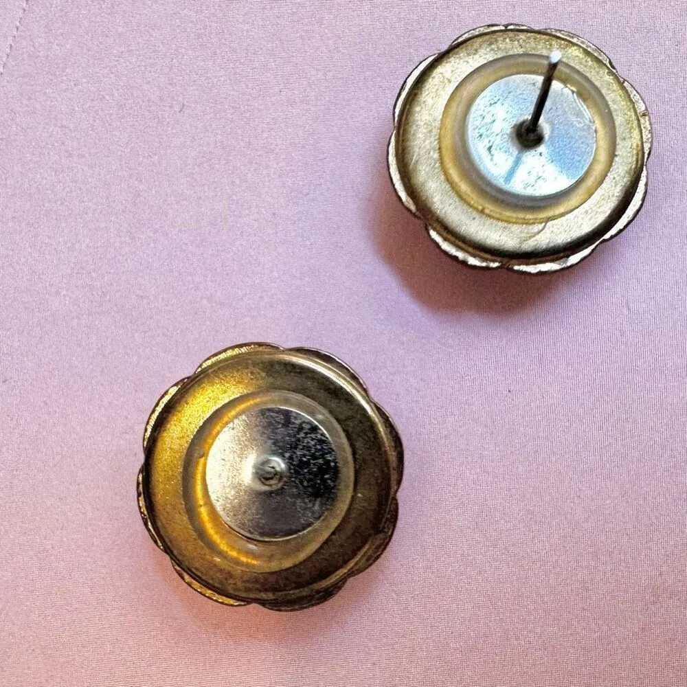 Embossed Floret Motif Floral Cameo Post Earrings - Image 6