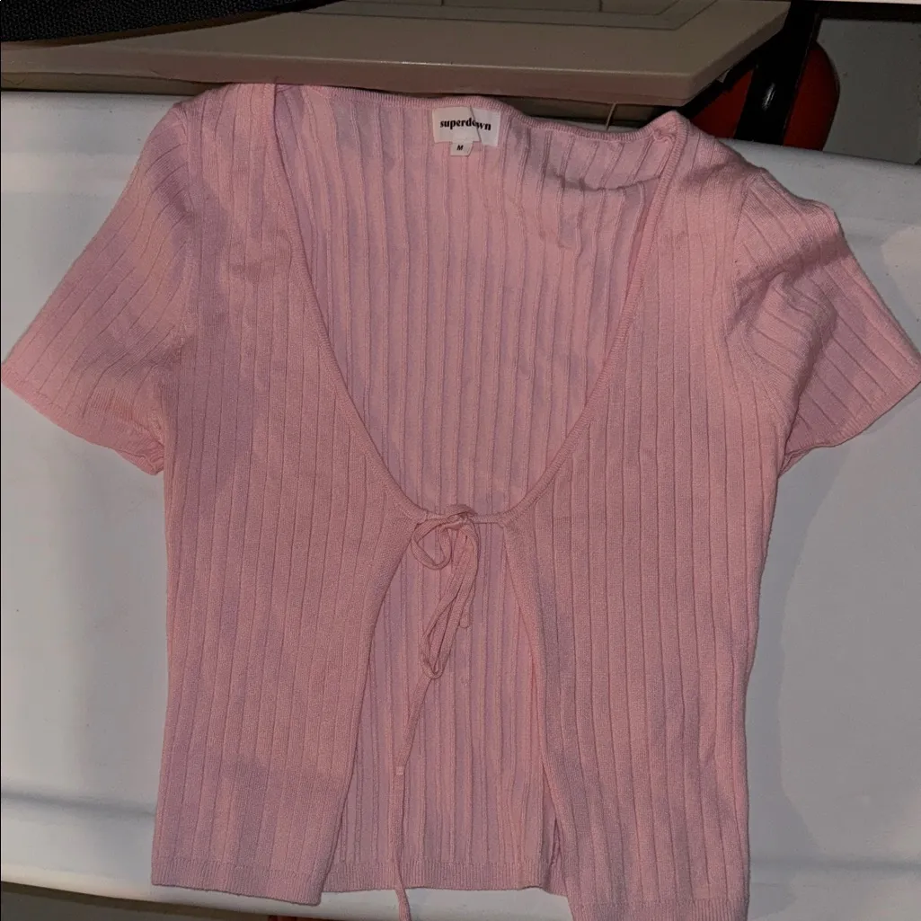 Revolve Superdown Pink Ribbed tie front medium crop top - Image 3