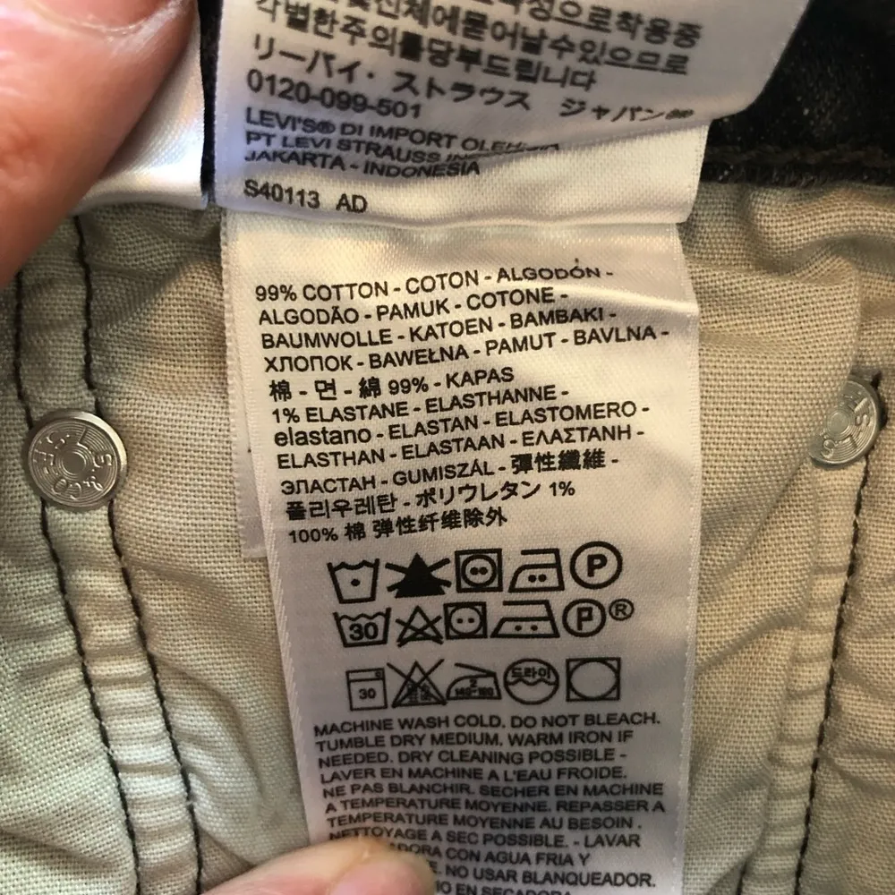 Levi’s Grey Button Fly Cut Off Shorts Size 28 - Image 7