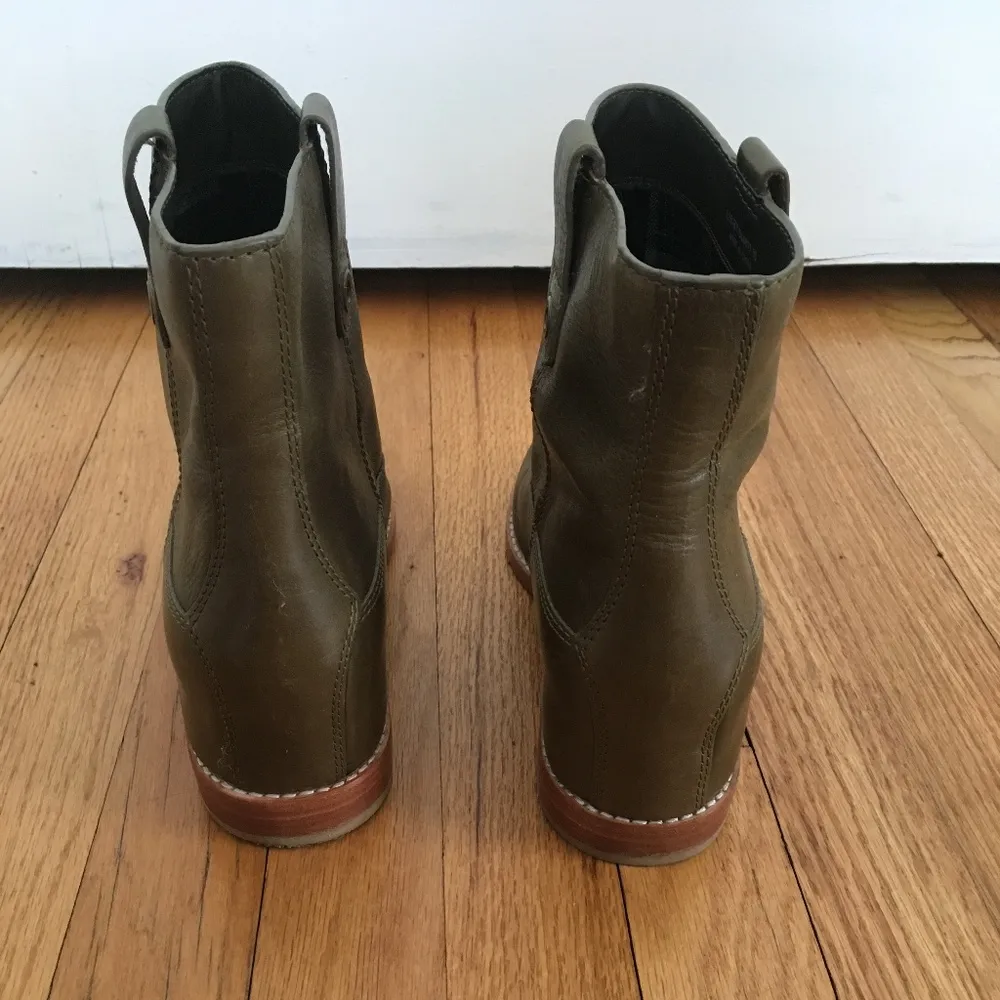 Cole Haan Block Heel Wedge Pull-On Leather Ankle Boot in Olive Green Size 9B - Image 7