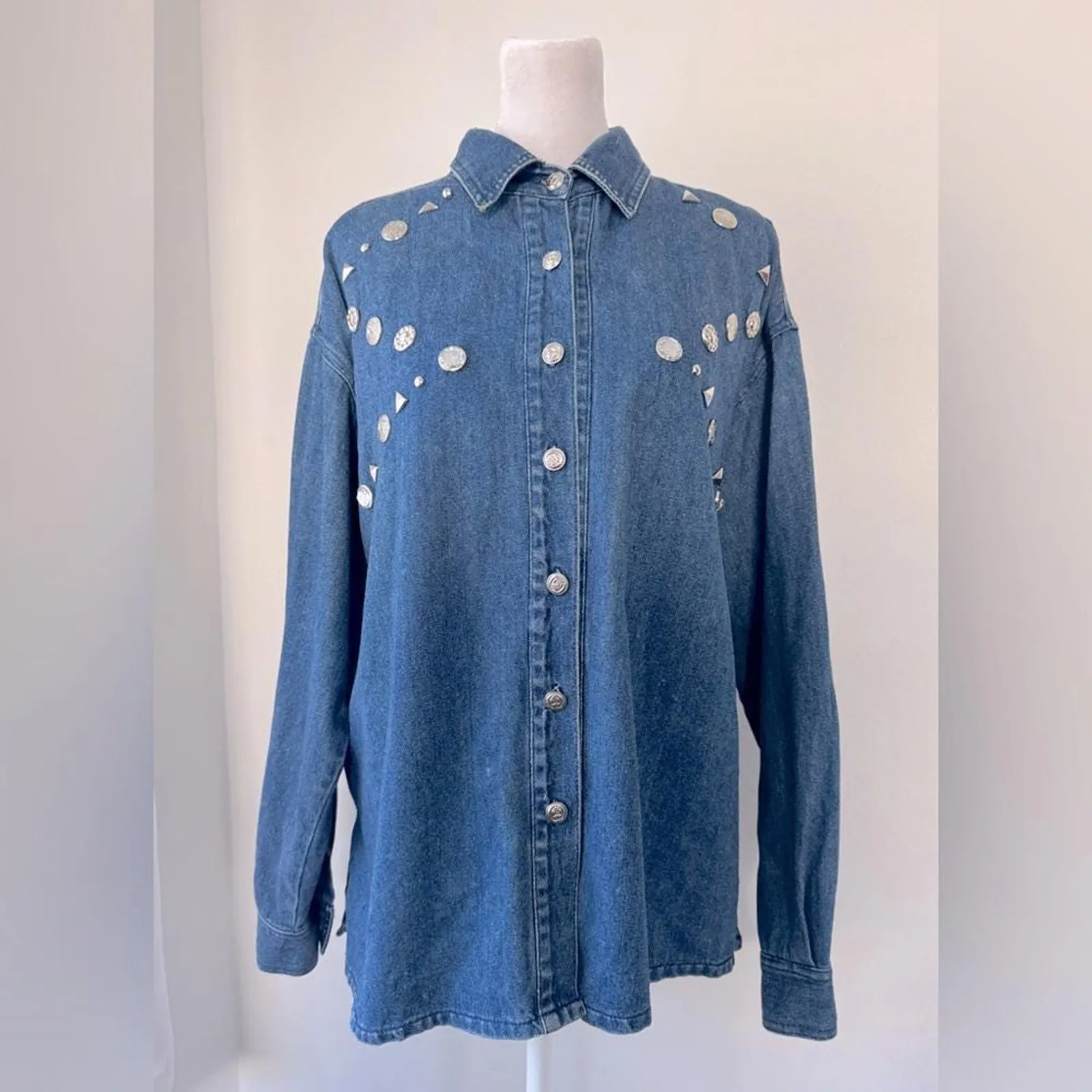 Vintage ‘90s Cedars Embellished Denim Relaxed Fit Long Sleeve Button Down Shirt Blue Size M - Image 2