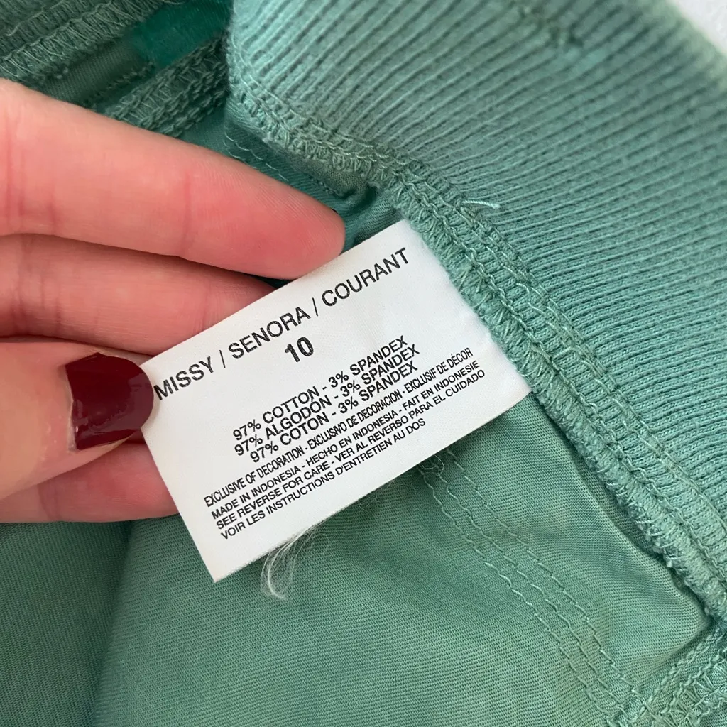 Gloria Vanderbilt women’s green soft‎ waistband tie cinched hem capri pants 10 - Image 8