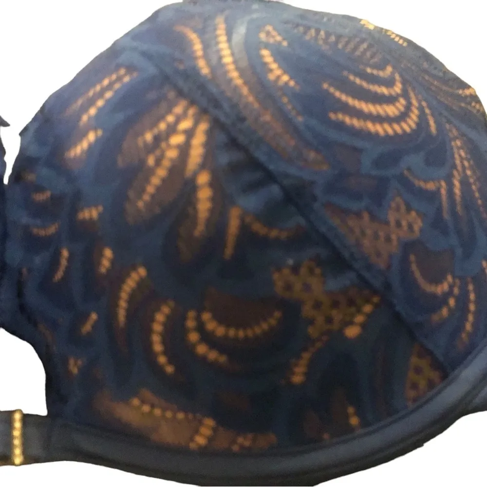 Blue Lacey Push Up Padded Underwire Bra Size 32DDD Sexy Classy - Image 2