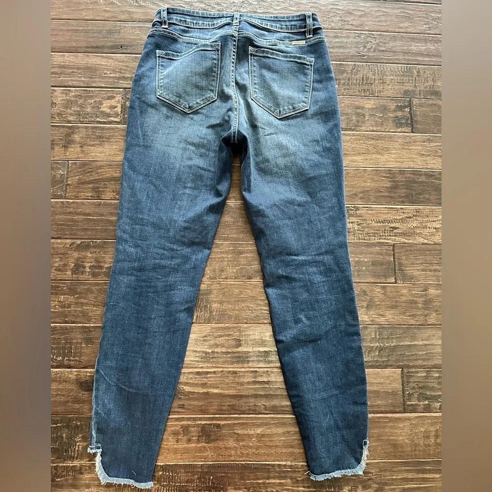 NWOT KanCan High Rise Split Frayed Hem Skinny Jeans Size 9 Blue - Image 8
