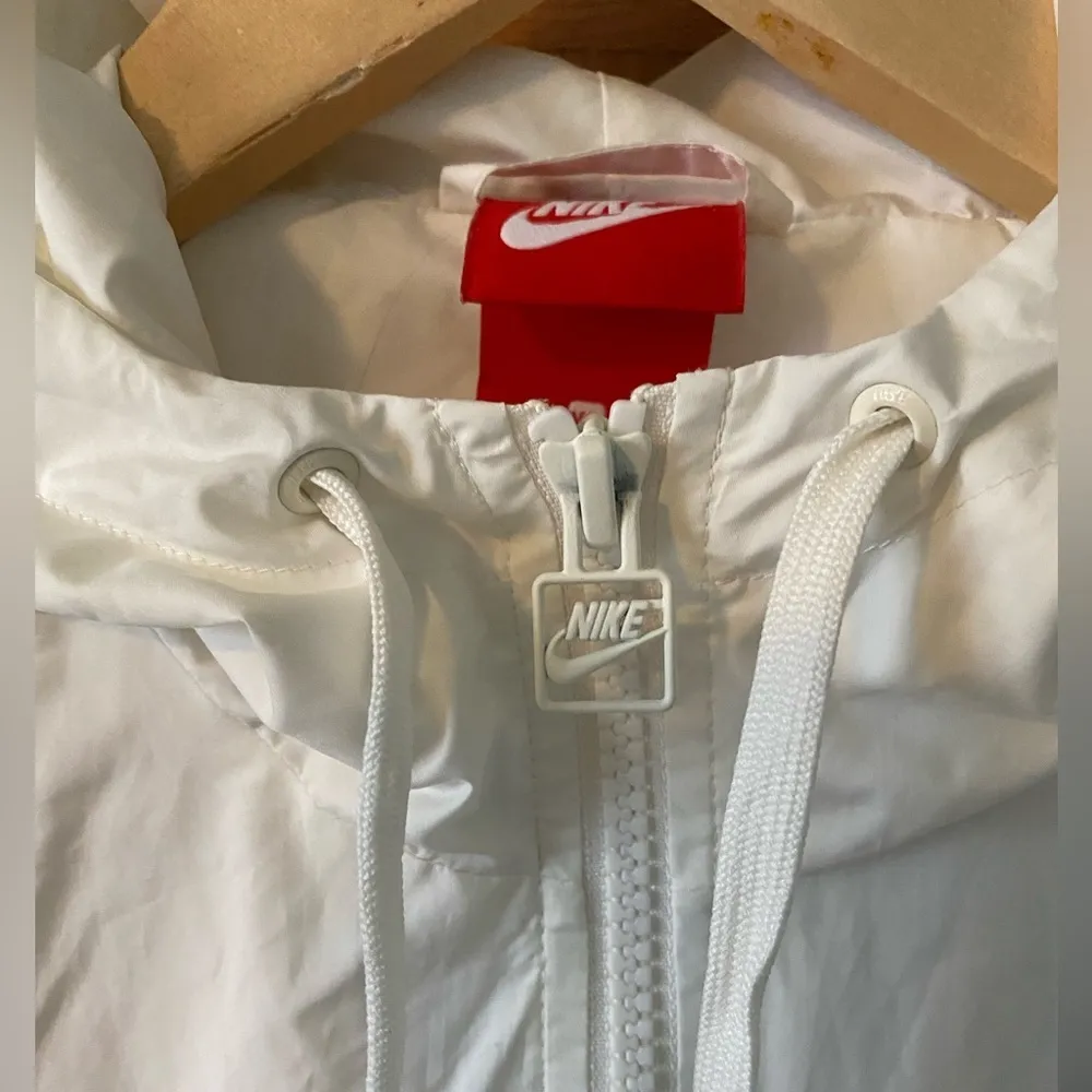 Nike XS 0-2 Women's Sportswear Original Windrunner Jacket Sail White EUC - Image 12