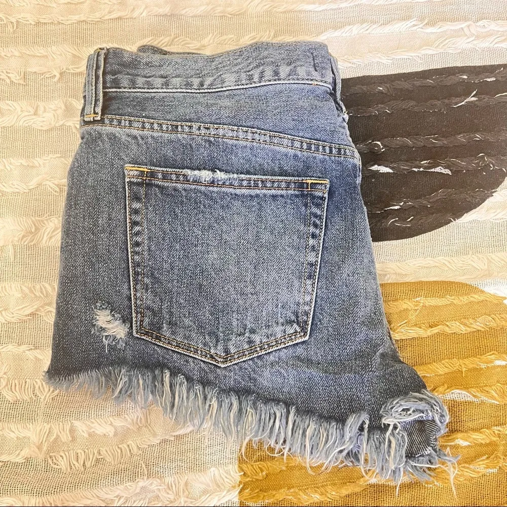 Free People We The Free Distressed Denim Shorts Button Fly Size 27 Feeling Good - Image 4