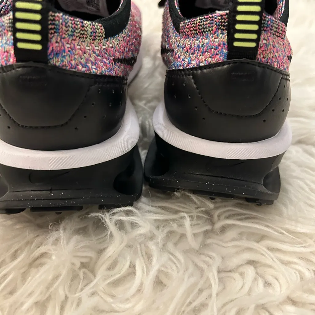 Nike Air Max Flyknit - Image 6