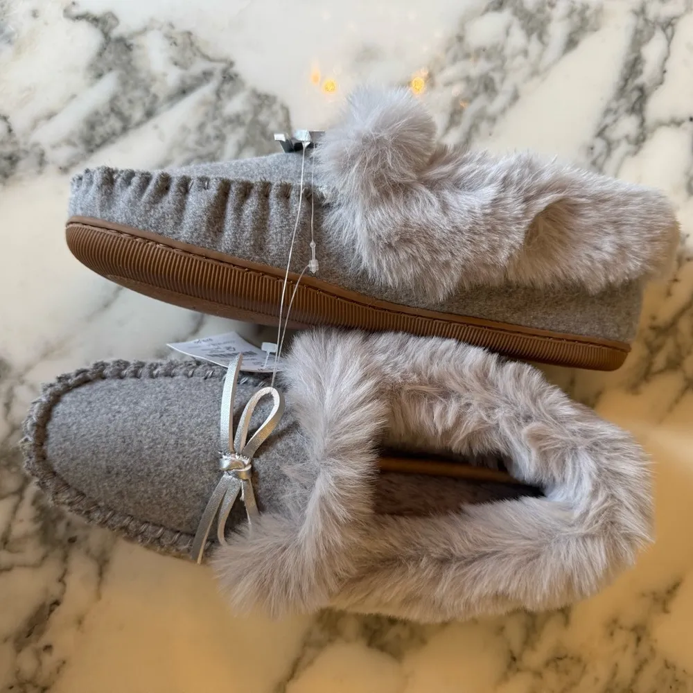 NWT J.Crew womens faux shearling grey moccasin slipper size 8 sold out! - Image 9