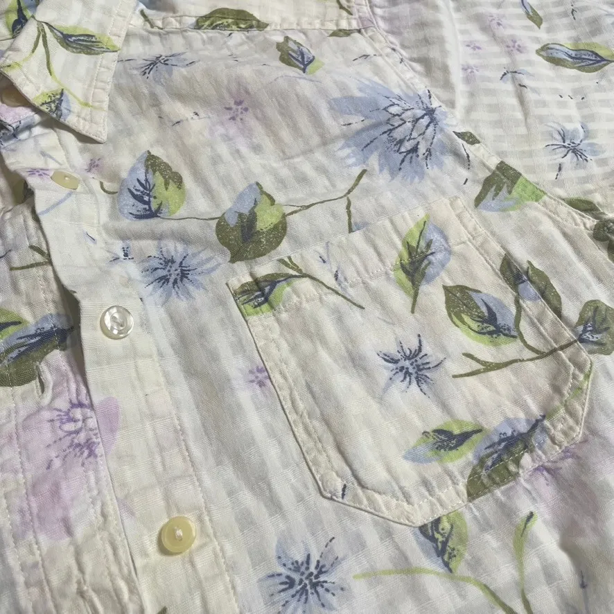 Cabin‎ Creek Women's Floral Print Short Sleeve Button Down Shirt Medium - Image 2