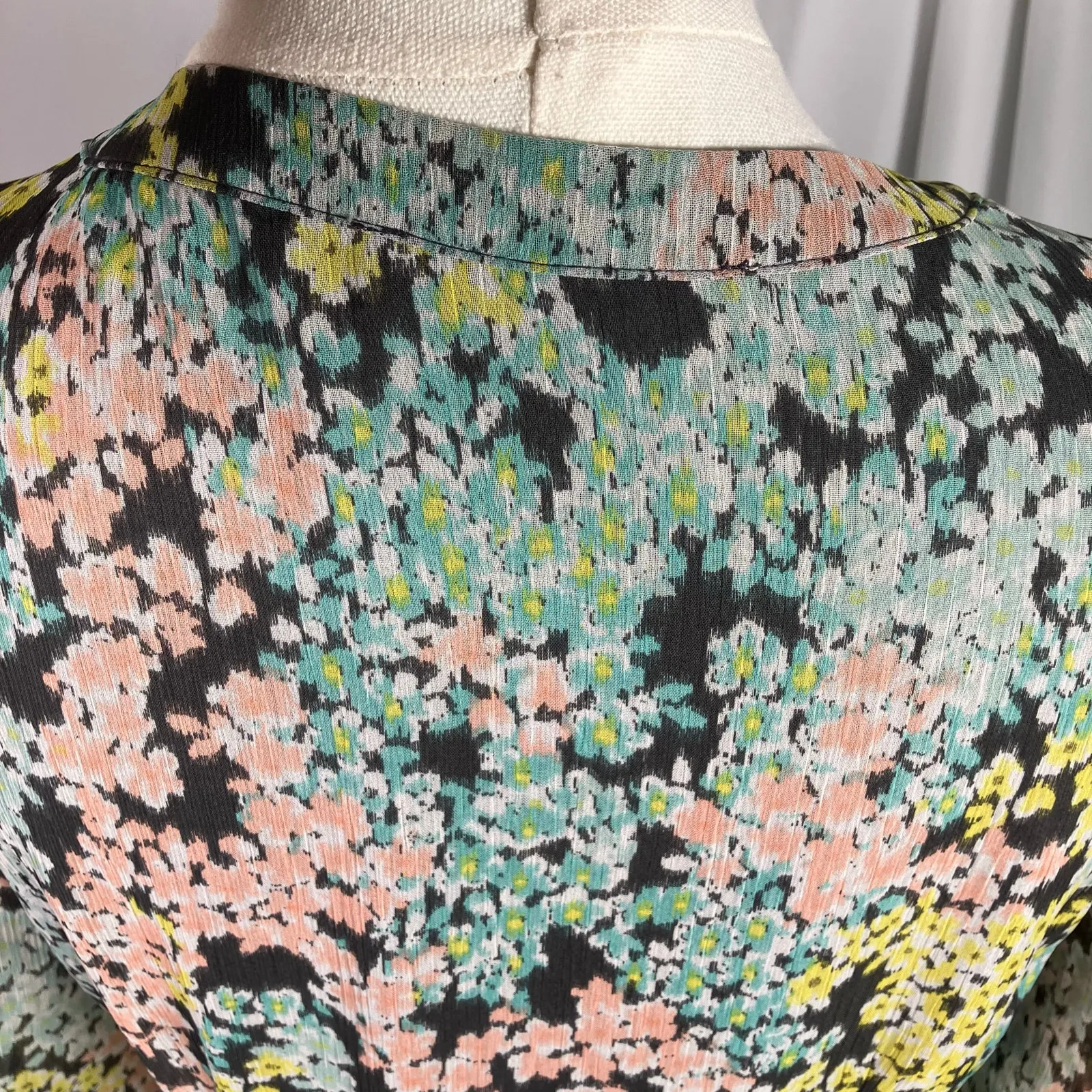 LOFT‎ Size 4 Floral Midi Dress Grey Pastel Button Front Sheer Lined Long Sleeve - Image 3