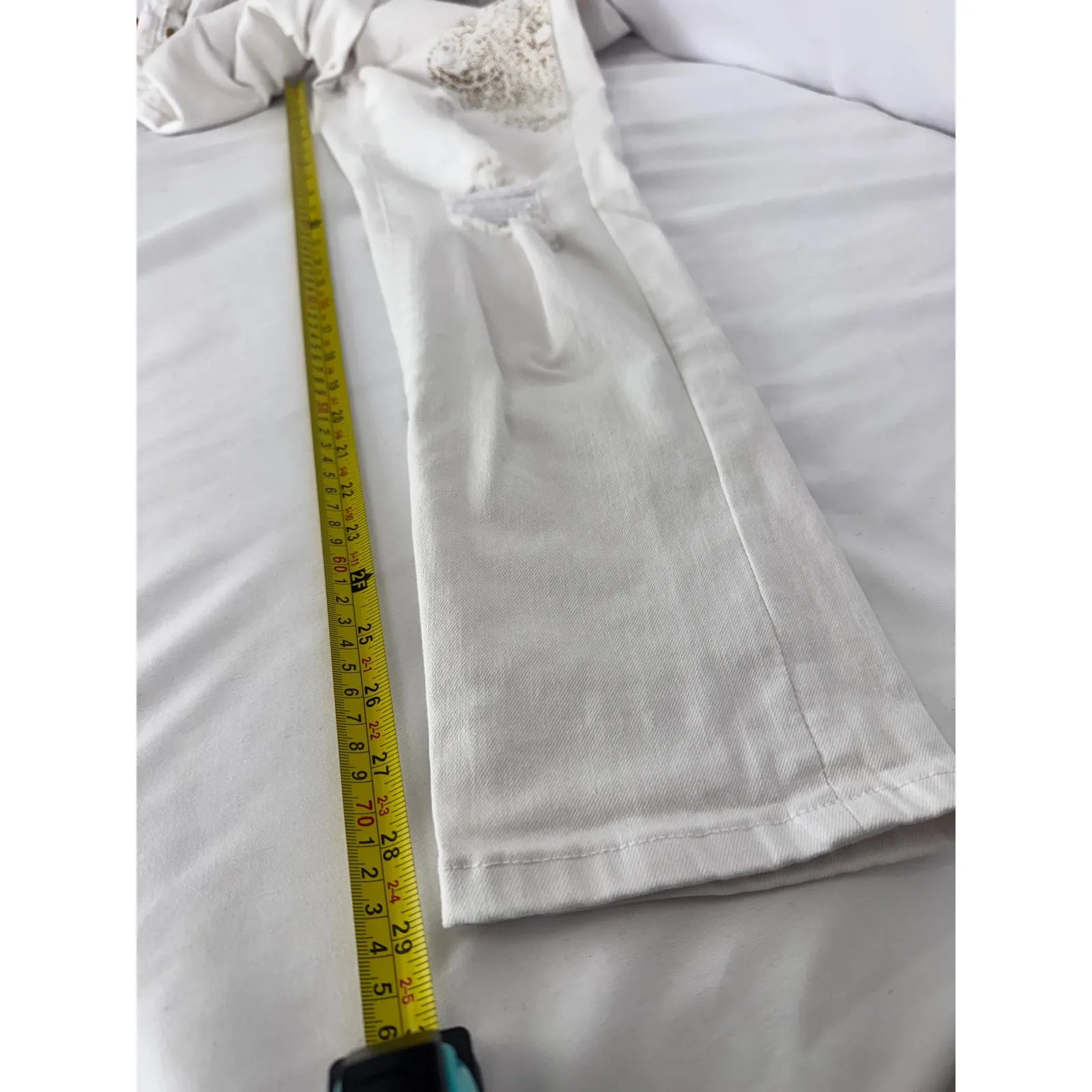 Soho Jeans Embellished Boyfriend Distressed White Denim Jeans Size 8 - Image 4