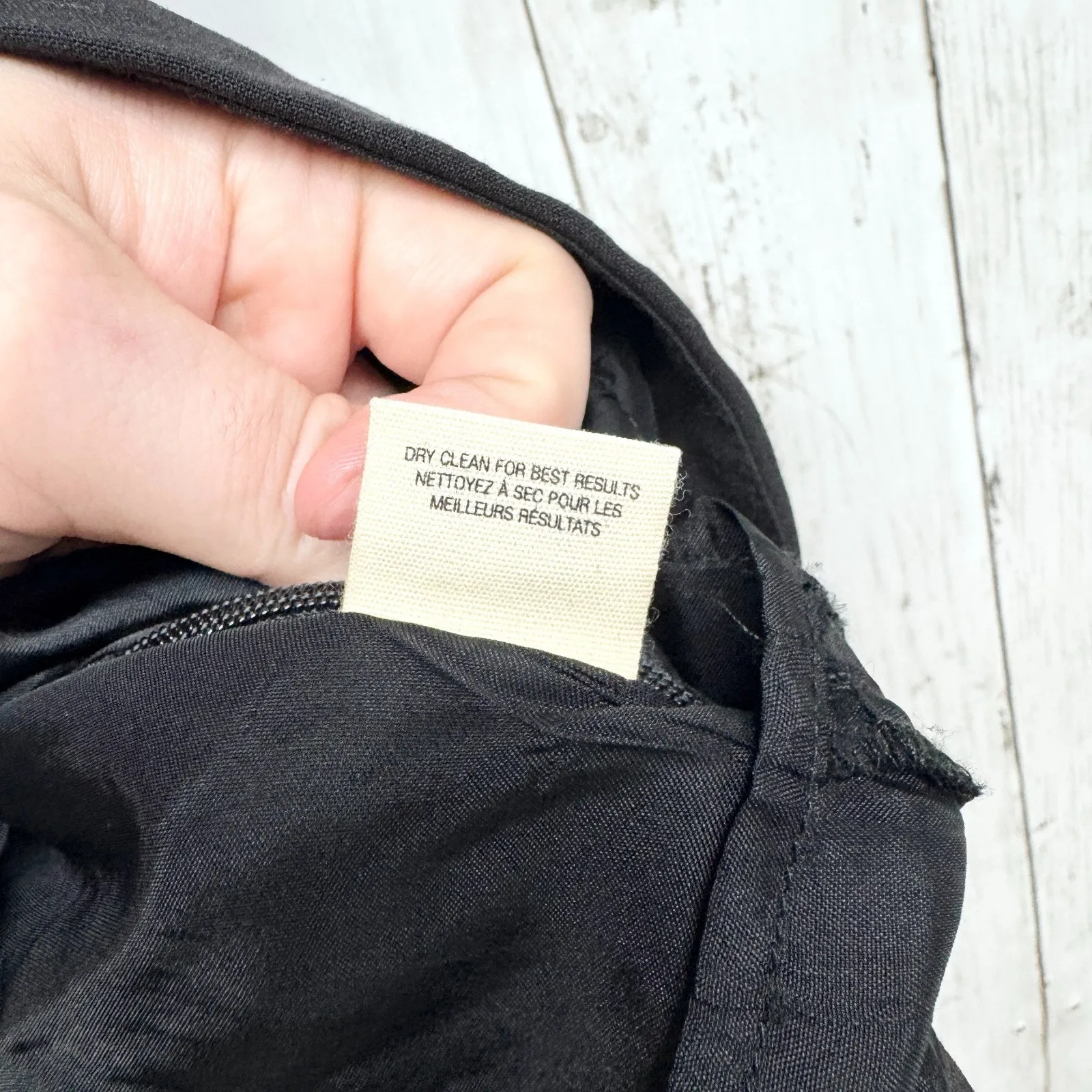 Floreat Top Women Size 2 Black Ruffle Vneck Sleeveless Blouse Ruffle Trim Preppy - Image 4