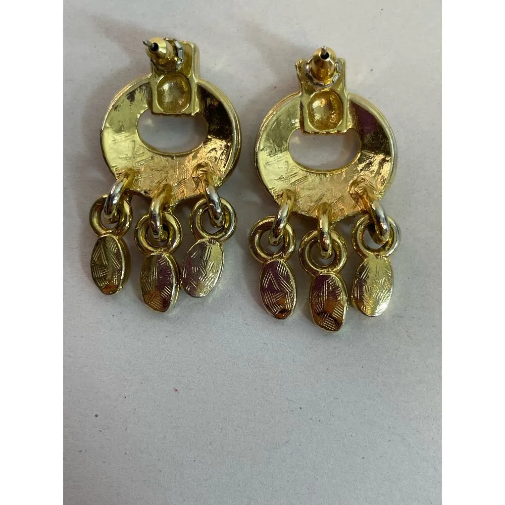 Vintage Enamel Necklace and Dangle Earring Set Gold Toned Old Money - Image 6