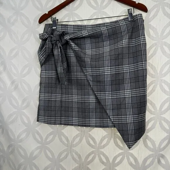 Lovers +‎ Friends Houndstooth Julie Faux Wrap Checkered Mini Skirt Size L NWT - Image 5