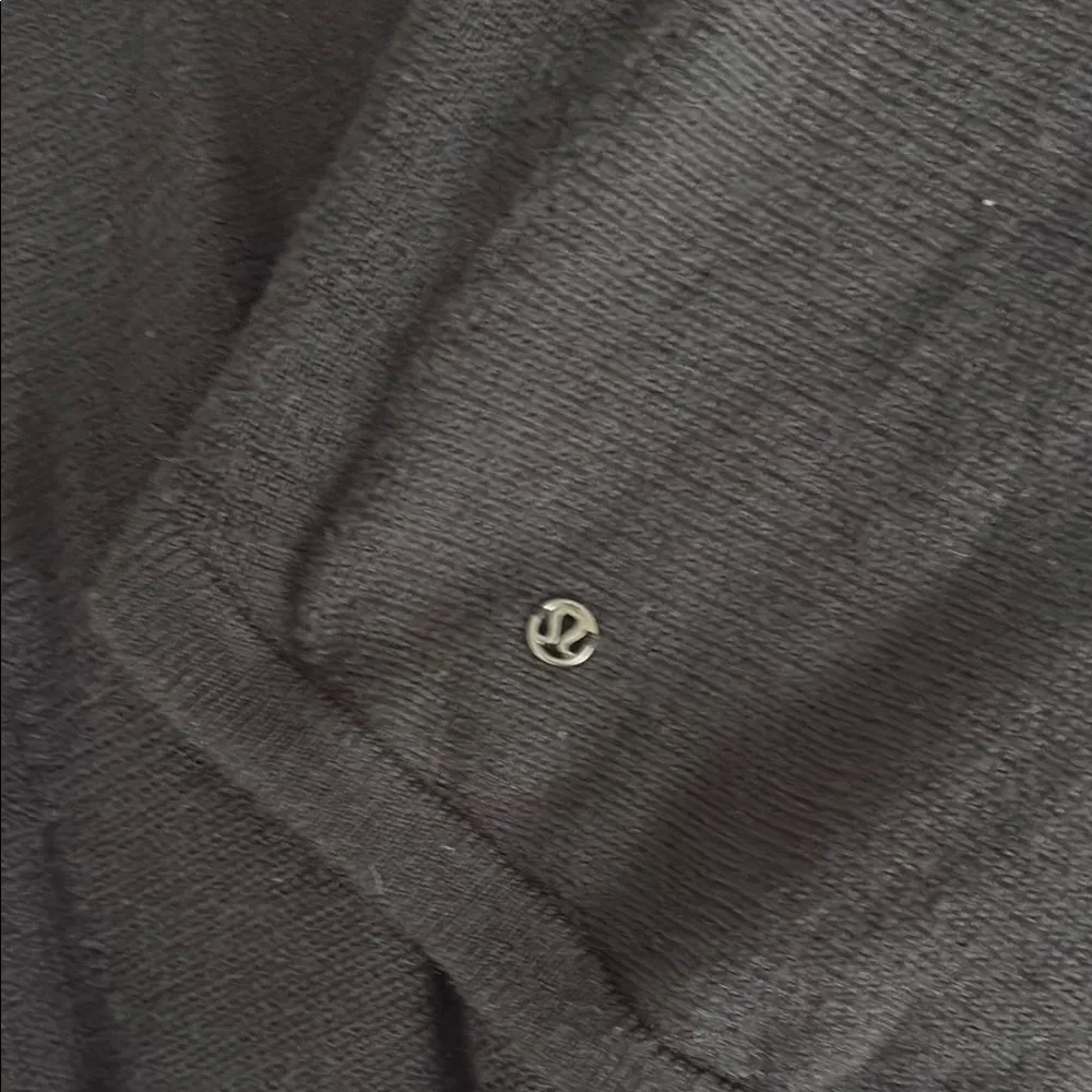 Lululemon Black Long Sleeve Sweater - Image 2
