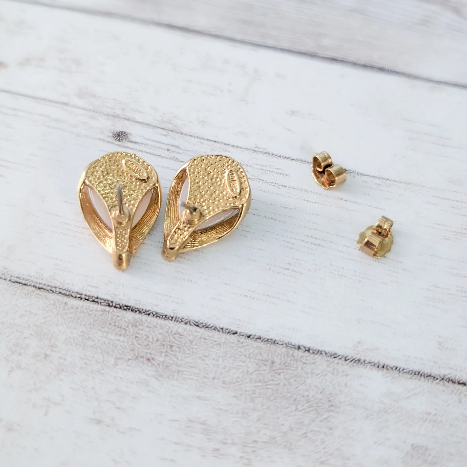 Vintage Avon Stud Earrings Teardrop Shape Gold Tone, Faux Pearl, Clear Gems - Image 4