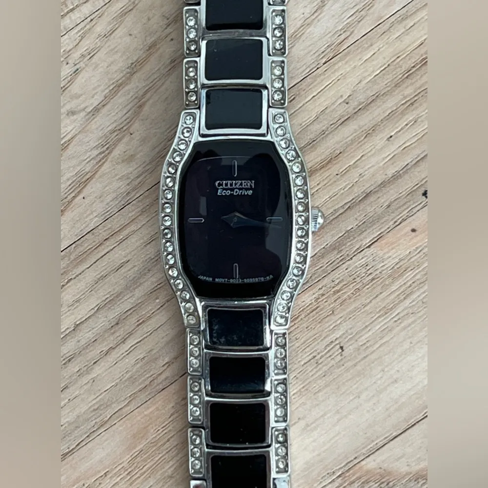 Citizen Eco-Drive Ladies Watch Crystals Black Dial and Bracelet Solar Powered - Image 2