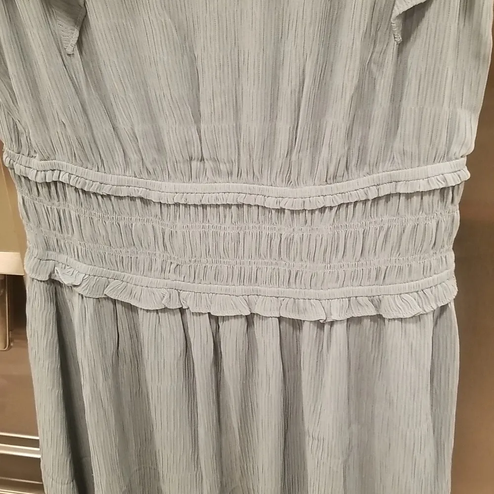 💕CURRENT AIR💕 Pleated Smocked Waist Midi Dress Medium M NWT - Image 5