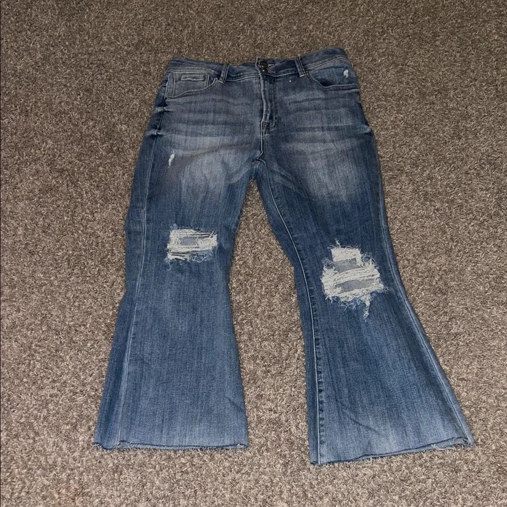 Stylish Blue Distressed Flare Jeans Size 31 - Image 2