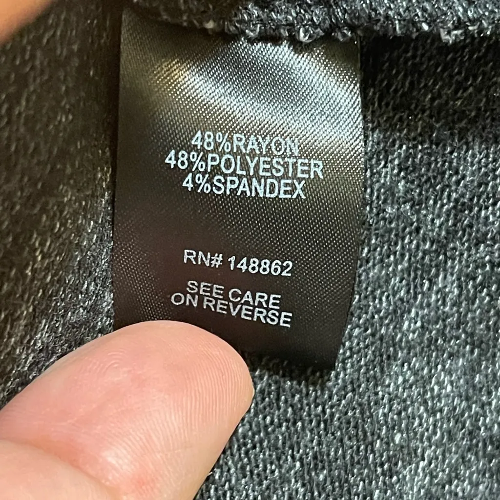 Torrid dark gray sweater. Torrid Size 00. Perfect for fall. Soft. Cozy. - Image 8