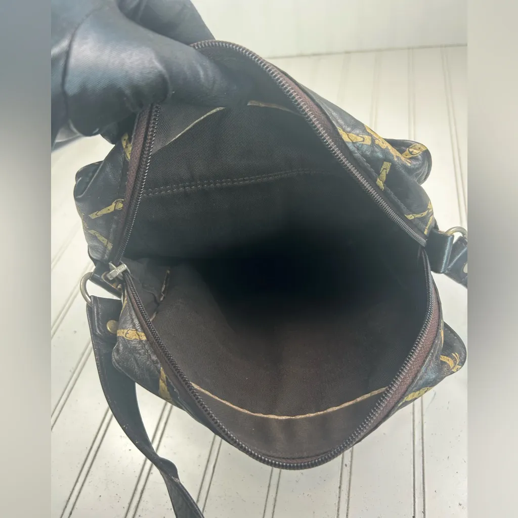 Longchamp Vintage Black and Gold Monogram Shoulder Bag - Image 4